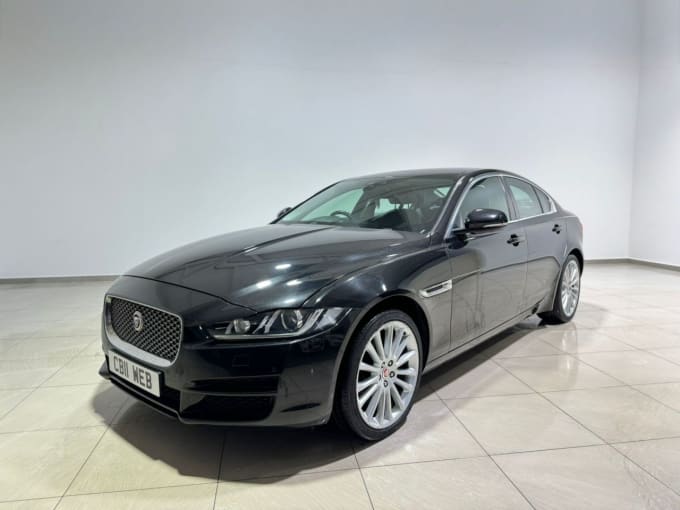 2025 Jaguar Xe