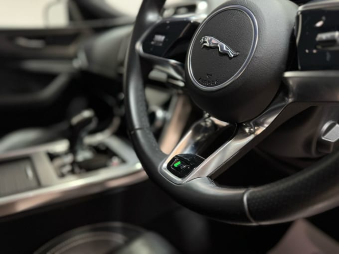 2025 Jaguar Xe
