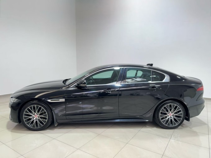 2025 Jaguar Xe