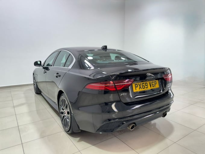 2025 Jaguar Xe