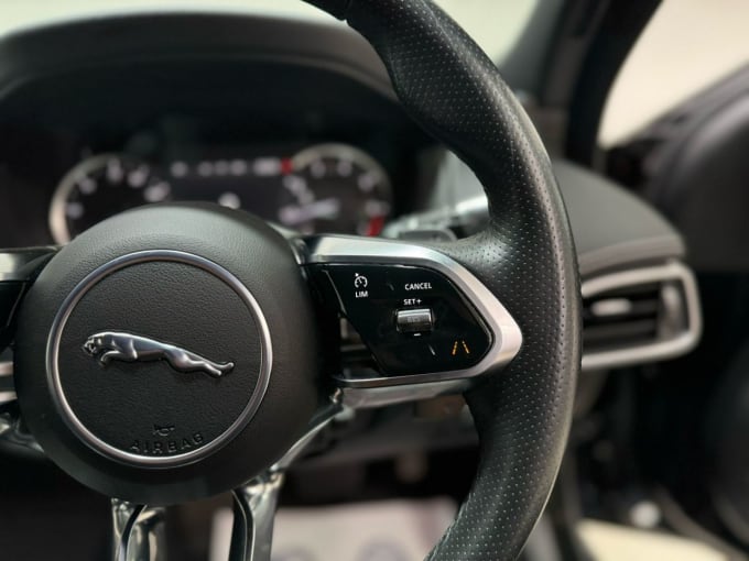 2025 Jaguar Xe