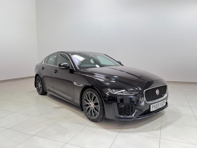 2025 Jaguar Xe
