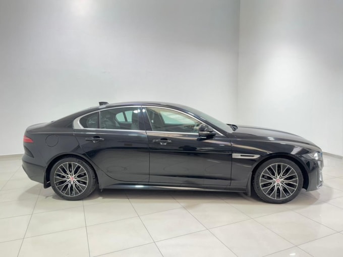 2025 Jaguar Xe