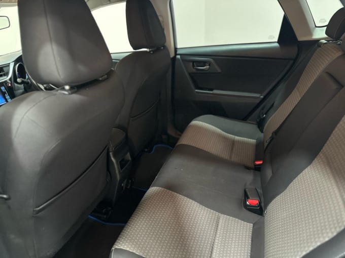2025 Toyota Auris