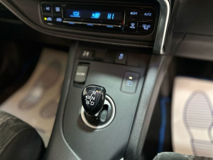 2025 Toyota Auris