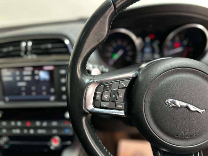 2025 Jaguar F-pace
