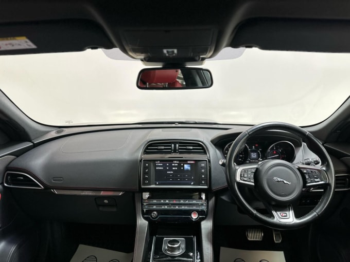 2025 Jaguar F-pace