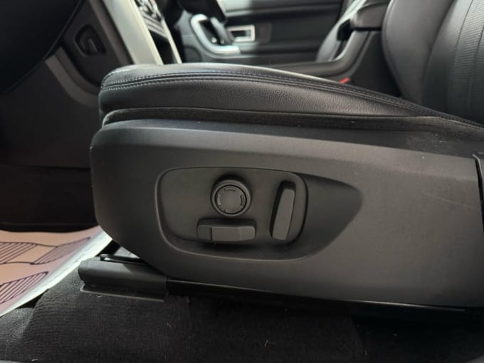2025 Land Rover Discovery Sport