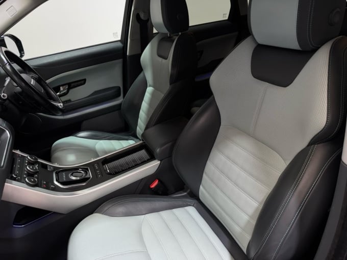 2025 Land Rover Range Rover Evoque