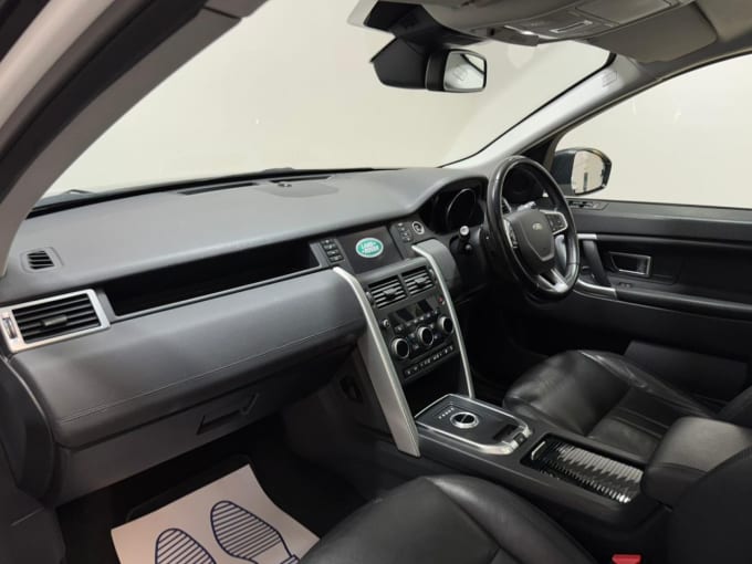 2025 Land Rover Discovery Sport