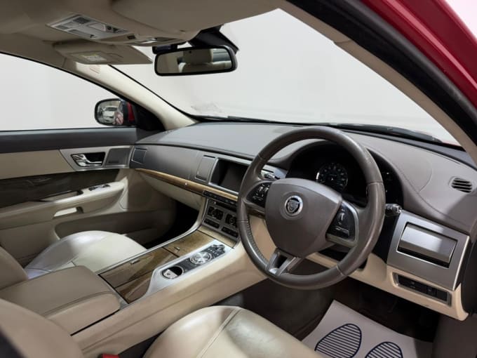 2025 Jaguar Xf