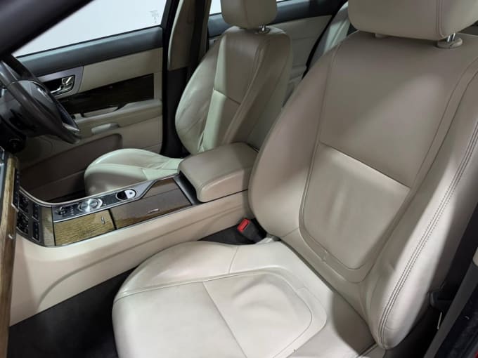 2025 Jaguar Xf