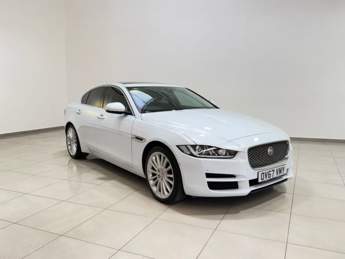 2025 Jaguar Xe