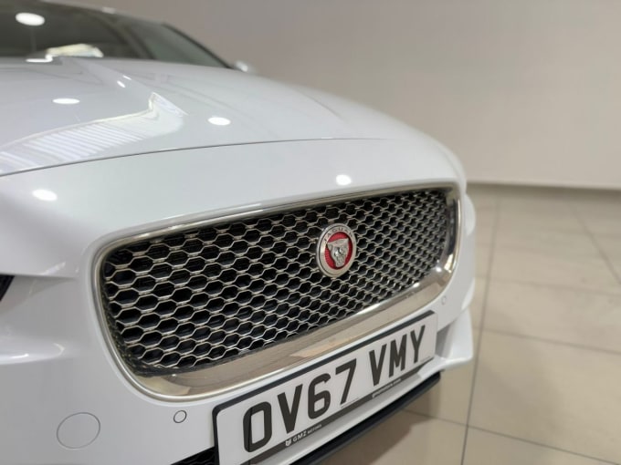 2025 Jaguar Xe