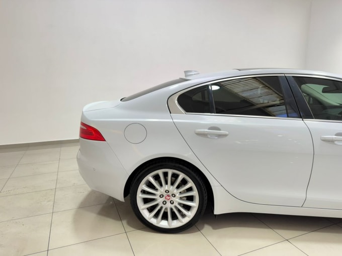 2025 Jaguar Xe