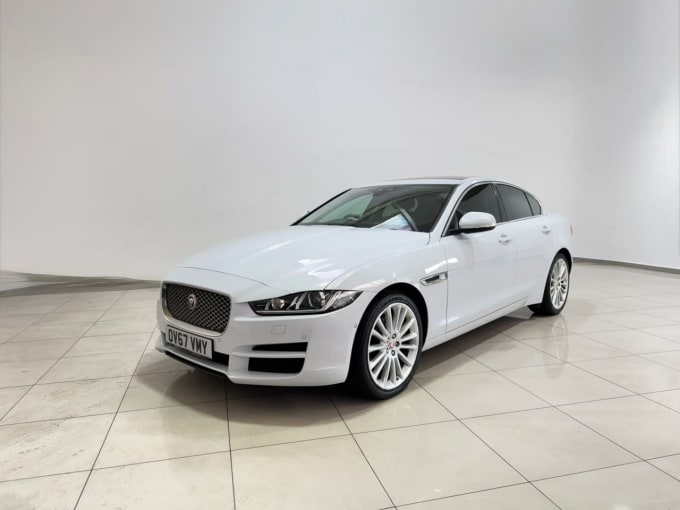 2025 Jaguar Xe