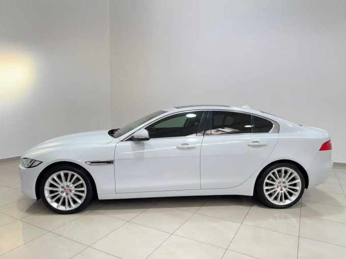2025 Jaguar Xe