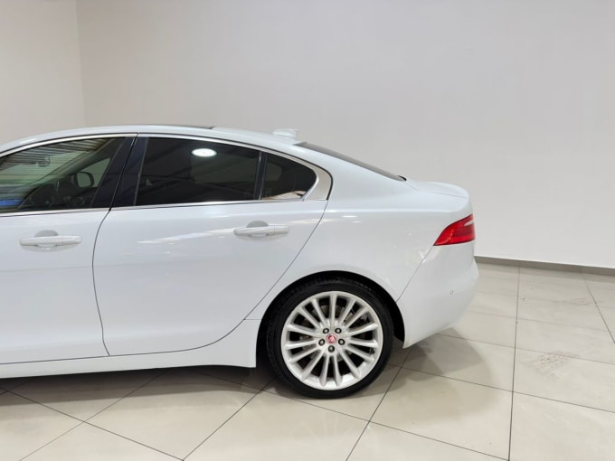 2025 Jaguar Xe