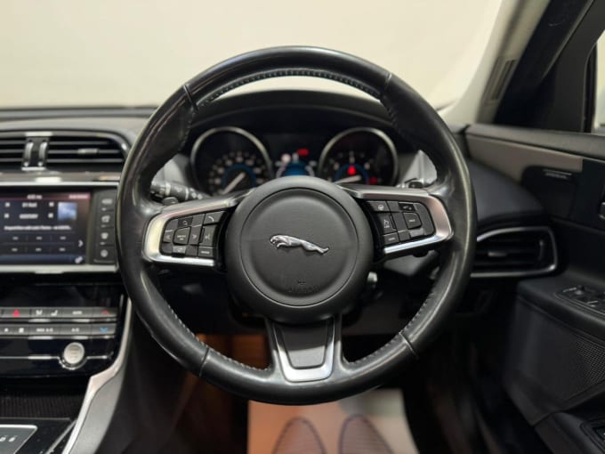 2025 Jaguar Xe