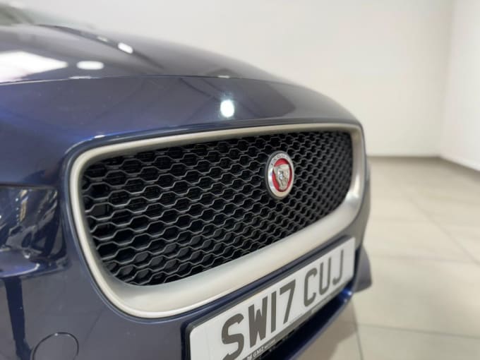 2025 Jaguar Xe