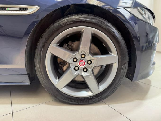 2025 Jaguar Xe