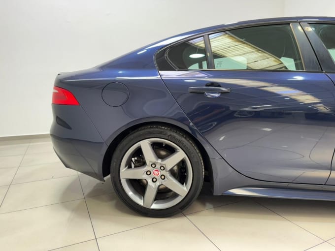 2025 Jaguar Xe