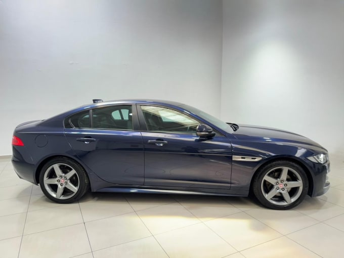 2025 Jaguar Xe