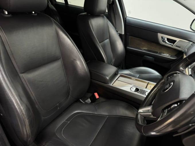 2025 Jaguar Xf