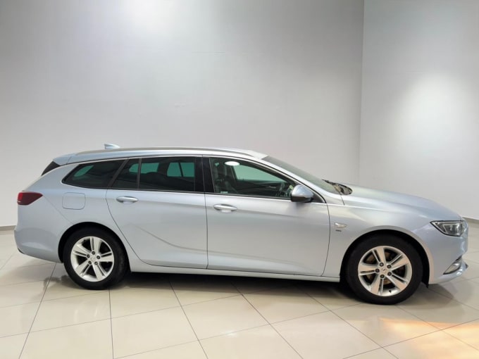 2025 Vauxhall Insignia