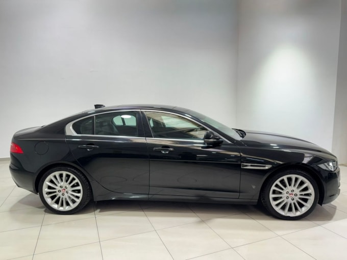 2025 Jaguar Xe