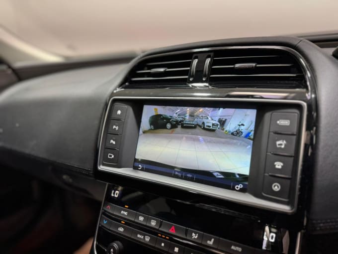 2025 Jaguar Xe