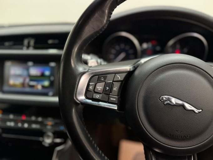 2025 Jaguar Xf