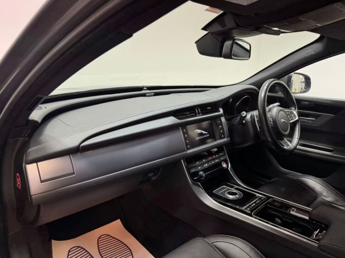 2025 Jaguar Xf