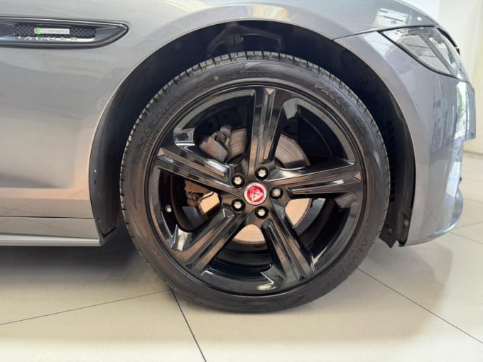 2025 Jaguar Xf
