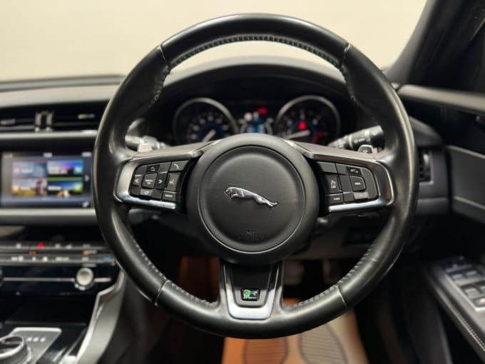 2025 Jaguar Xf