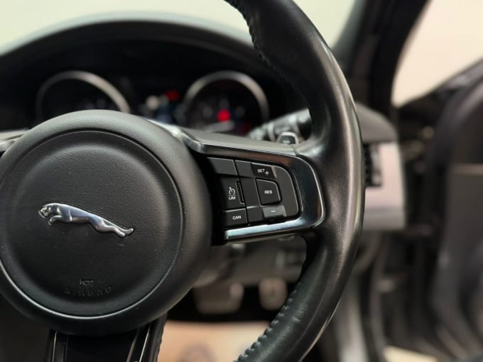 2025 Jaguar Xf