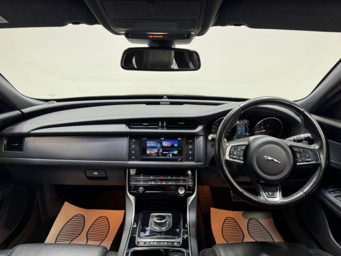 2025 Jaguar Xf