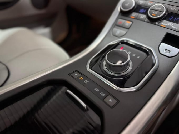 2025 Land Rover Range Rover Evoque