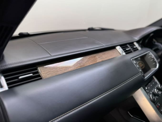 2025 Land Rover Range Rover Evoque