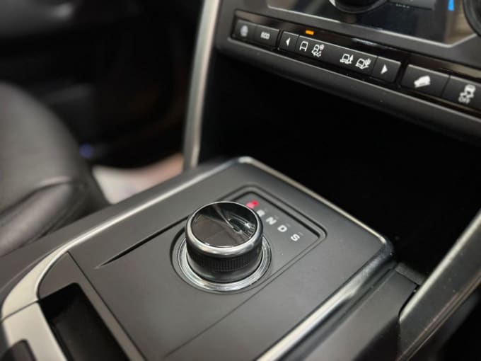 2025 Land Rover Discovery Sport