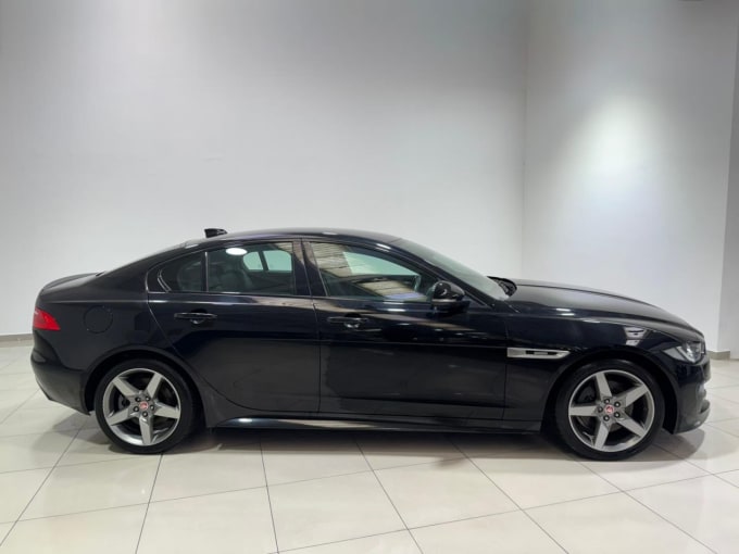 2025 Jaguar Xe