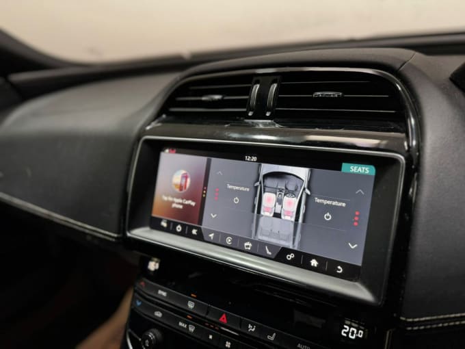 2025 Jaguar Xe