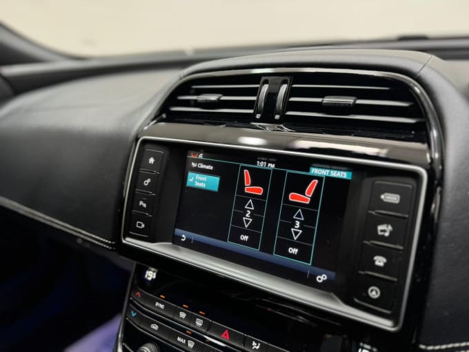 2025 Jaguar Xe