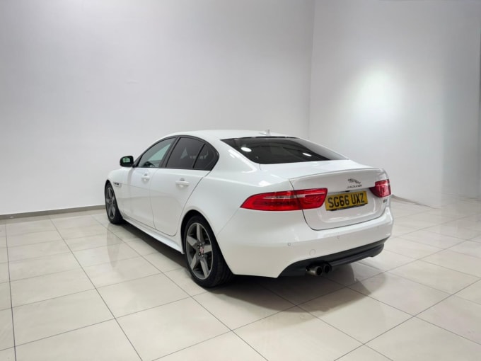2025 Jaguar Xe