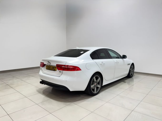 2025 Jaguar Xe