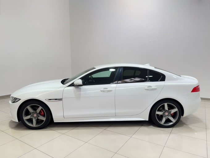 2025 Jaguar Xe