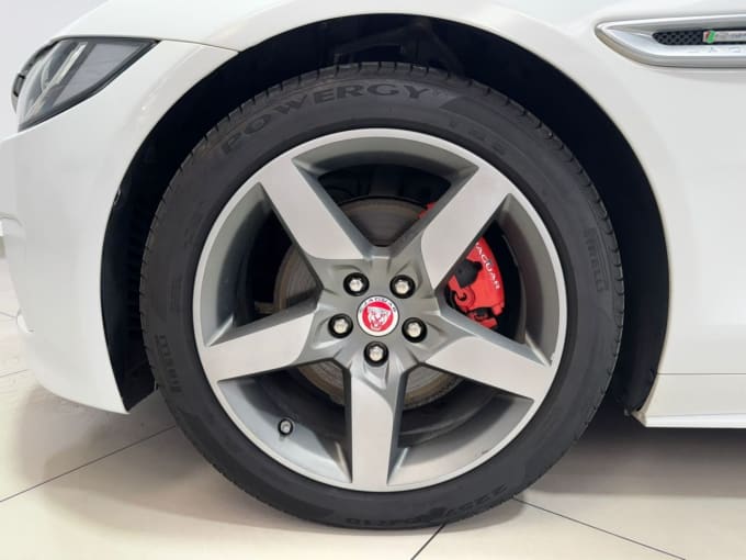 2025 Jaguar Xe