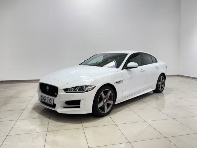 2025 Jaguar Xe