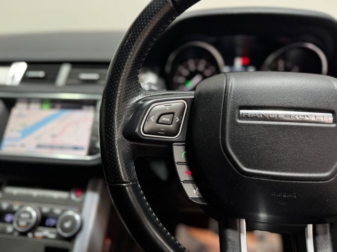 2025 Land Rover Range Rover Evoque