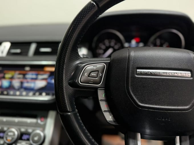 2025 Land Rover Range Rover Evoque